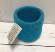 Load image into Gallery viewer, Wool Felt Sorting  Bowl