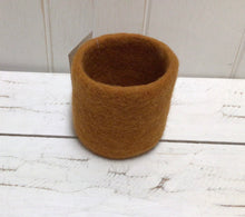 Load image into Gallery viewer, Wool Felt Bowl
