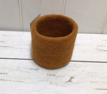 Load image into Gallery viewer, Wool Felt Sorting  Bowl