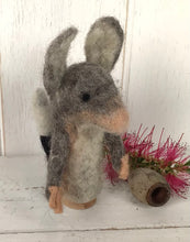 Load image into Gallery viewer, Land Animal Wool Felt Finger Puppets
