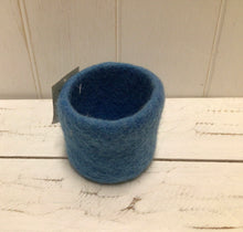 Load image into Gallery viewer, Wool Felt Sorting  Bowl