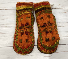 Load image into Gallery viewer, Wool House sock with base
