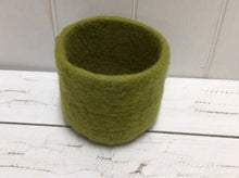 Load image into Gallery viewer, Wool Felt Sorting  Bowl
