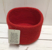 Load image into Gallery viewer, Wool Felt Sorting  Bowl