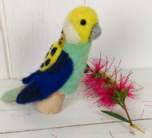 Load image into Gallery viewer, Bird Wool Felt Finger Puppets