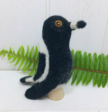 Load image into Gallery viewer, Bird Wool Felt Finger Puppets