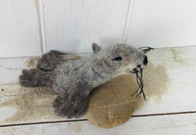 Load image into Gallery viewer, Sea and Water Animal Wool Felt Finger Puppets