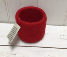 Load image into Gallery viewer, Wool Felt Sorting  Bowl