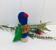 Load image into Gallery viewer, Bird Wool Felt Finger Puppets