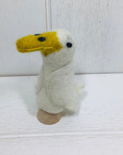 Load image into Gallery viewer, Bird Wool Felt Finger Puppets