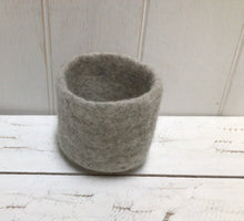 Load image into Gallery viewer, Wool Felt Sorting  Bowl