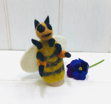 Load image into Gallery viewer, Land Animal Wool Felt Finger Puppets