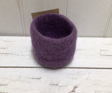 Load image into Gallery viewer, Wool Felt Sorting  Bowl