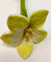 Load image into Gallery viewer, Single Stem Wool Felt Flower