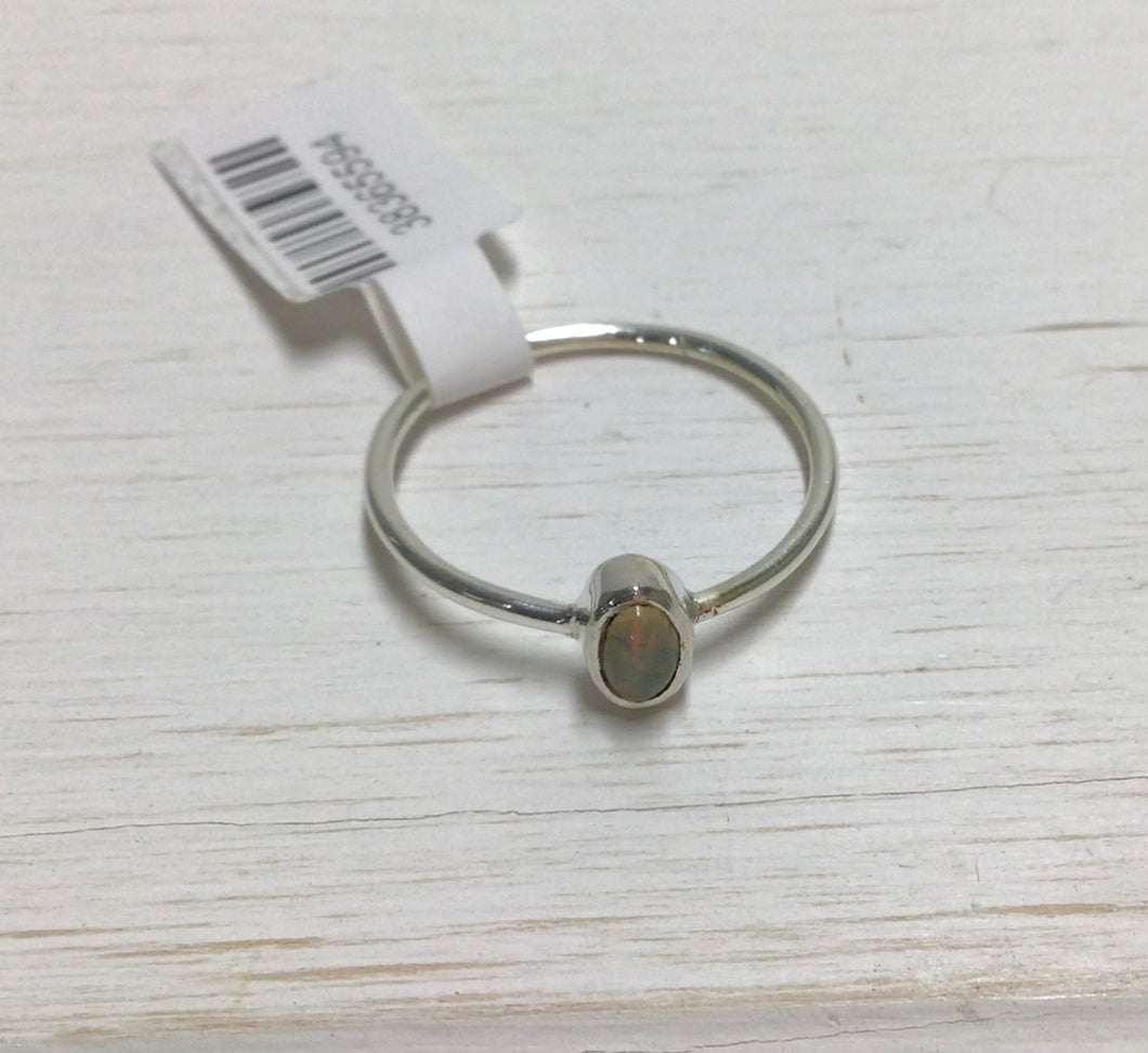 Opal small oval Ring