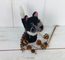 Load image into Gallery viewer, Land Animal Wool Felt Finger Puppets