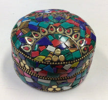 Load image into Gallery viewer, Round Stone Trinket Box