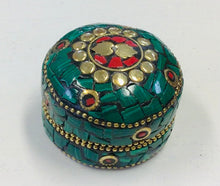 Load image into Gallery viewer, Round Stone Trinket Box