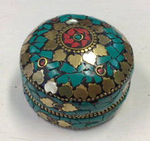 Load image into Gallery viewer, Round Stone Trinket Box