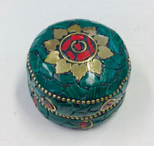 Load image into Gallery viewer, Round Stone Trinket Box