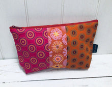 Load image into Gallery viewer, Shwe Shwe Bathroom  Bag