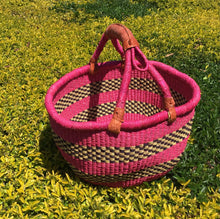 Load image into Gallery viewer, Medium Bolga basket
