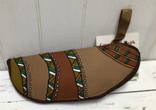 Load image into Gallery viewer, Caterpilllar Majik