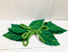 Load image into Gallery viewer, Wool Felt Leaf Vine