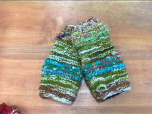Load image into Gallery viewer, Wool/Sari Yarn Handwarmer Gloves