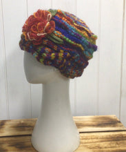 Load image into Gallery viewer, Wool Cable Knit Flower Beanie
