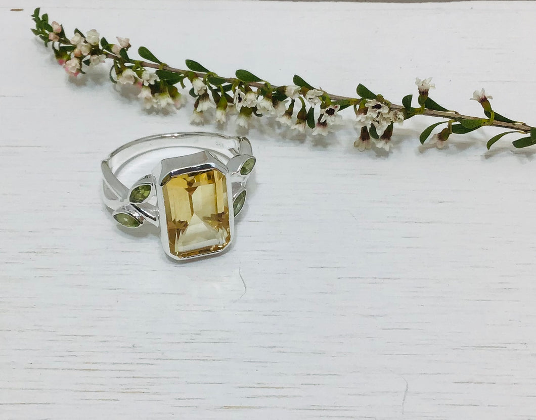 Rectangle and Leaves Ring