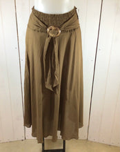 Load image into Gallery viewer, Cotton Long Coconut Buckle Skirt
