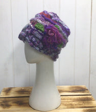 Load image into Gallery viewer, Wool Cable Knit Flower Beanie