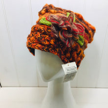 Load image into Gallery viewer, Wool Cable Knit Flower Beanie