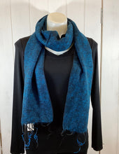 Load image into Gallery viewer, Wool Plain Scarf