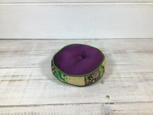 Load image into Gallery viewer, Singing Bowl Round cushion