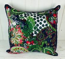 Load image into Gallery viewer, Paisley Spring Cushion Cover
