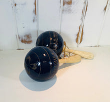 Load image into Gallery viewer, Maracas shaker set