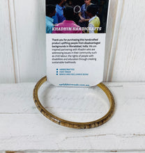 Load image into Gallery viewer, Metal Resin  Bangle