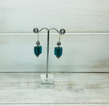 Load image into Gallery viewer, Glass Bead and Antique silver Earring
