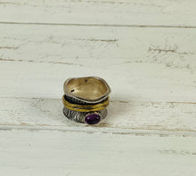 Load image into Gallery viewer, Textured Spinner Ring with Crystal Stone
