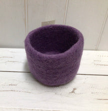 Load image into Gallery viewer, Wool Felt Sorting  Bowl