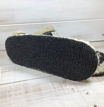Load image into Gallery viewer, Wool House sock with base
