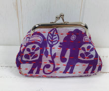 Load image into Gallery viewer, Metal Clasp Clip Lock Purse