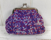 Load image into Gallery viewer, Metal Clasp Clip Lock Purse