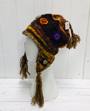 Load image into Gallery viewer, Flower wool beanie with Ear Flaps
