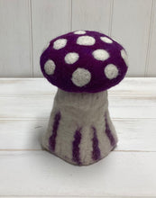 Load image into Gallery viewer, Wool Felt Hollow Mushroom
