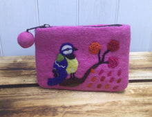 Load image into Gallery viewer, Bird Wool Felt Purse
