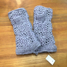 Load image into Gallery viewer, Plain Flower Design Wool Hand Warmer Gloves
