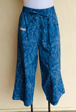 Load image into Gallery viewer, 3/4 Wide Leg Happy Pants Blue Leaf
